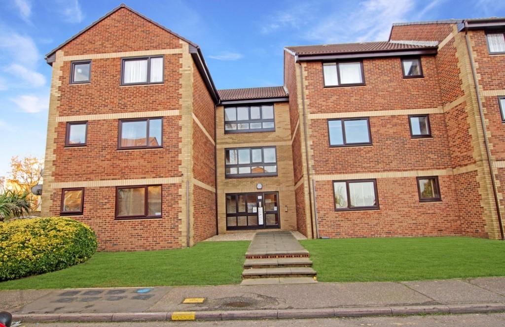 1 bed Apartment for rent in Southend-on-Sea. From Temme English - Basildon