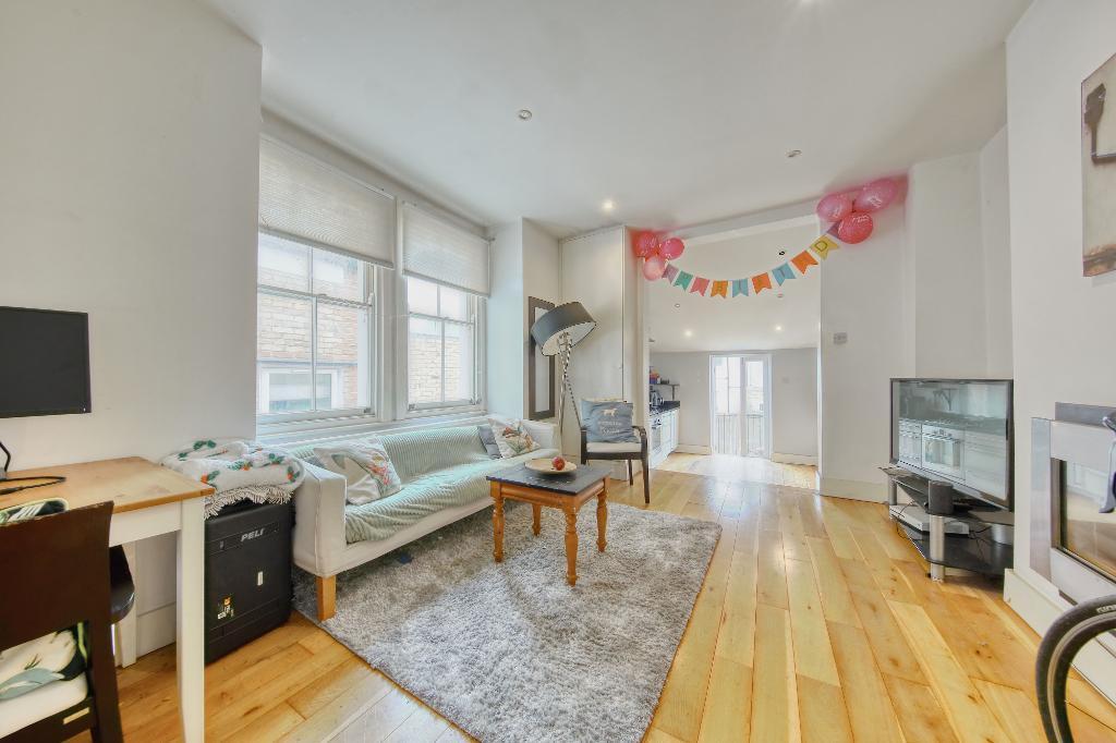 4 bed 1st Floor Flat for rent in Merton. From Tennison Property - Wimbledon 4 bed 1st Floor Flat for rent in Merton. From Tennison Property - Wimbledon