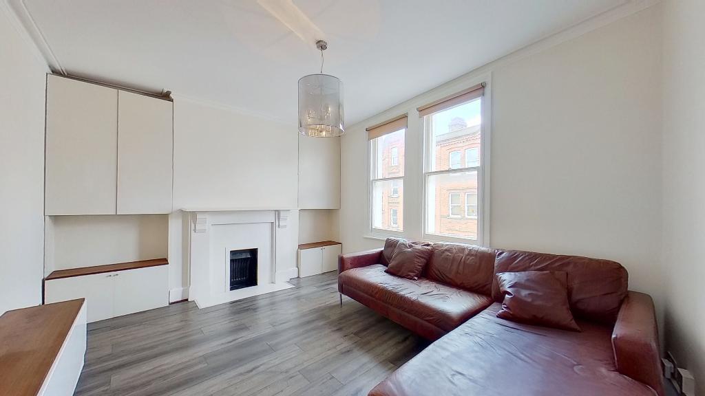 1 bed 1st Floor Flat for rent in Clapham. From Tennison Property - Wimbledon