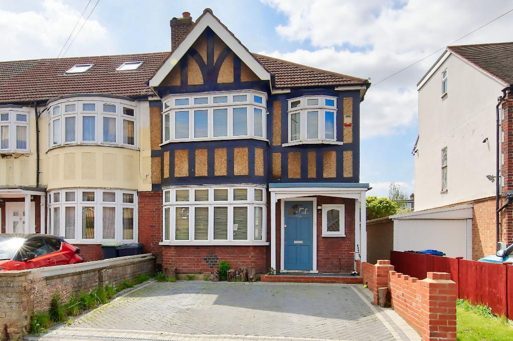 3 bed End of Terrace for rent in Wimbledon. From Tennison Property - Wimbledon