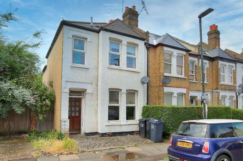 4 bed End of Terrace for rent in Merton. From Tennison Property - Wimbledon