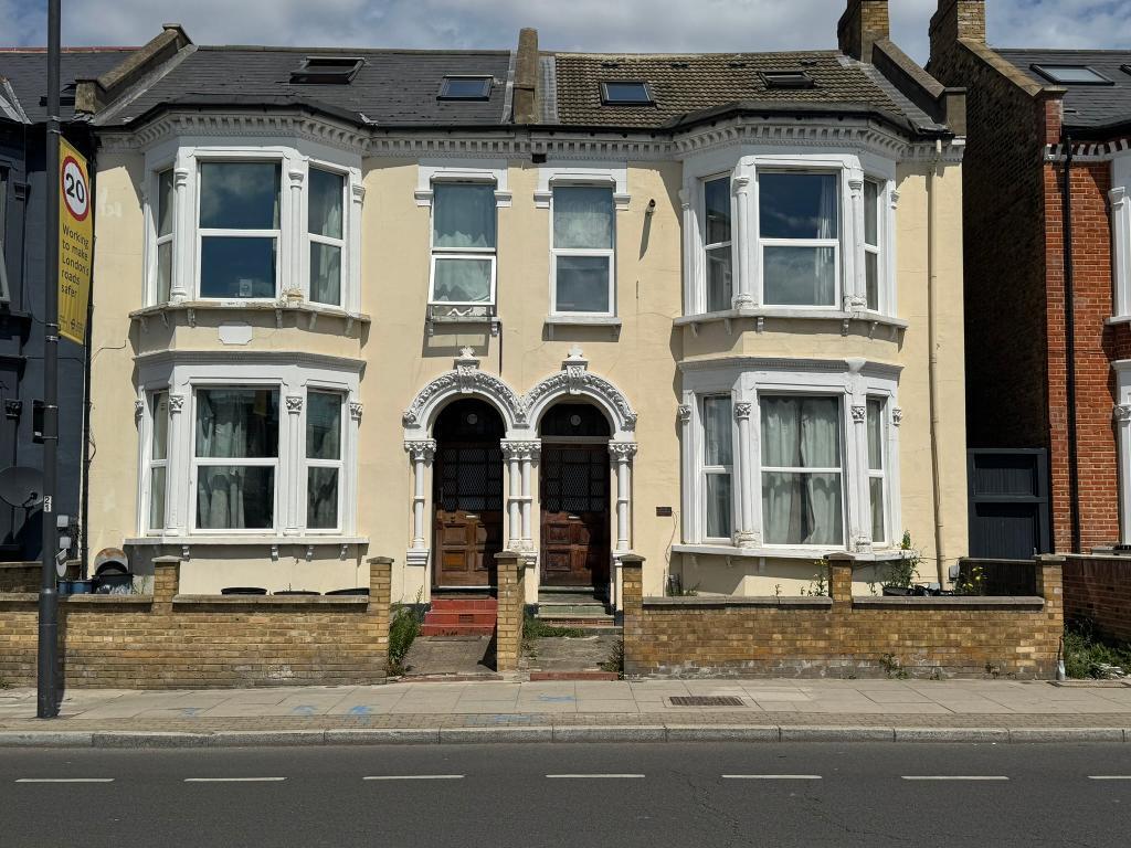 3 bed 1st Floor Flat for rent in Streatham. From Tennison Property - Wimbledon
