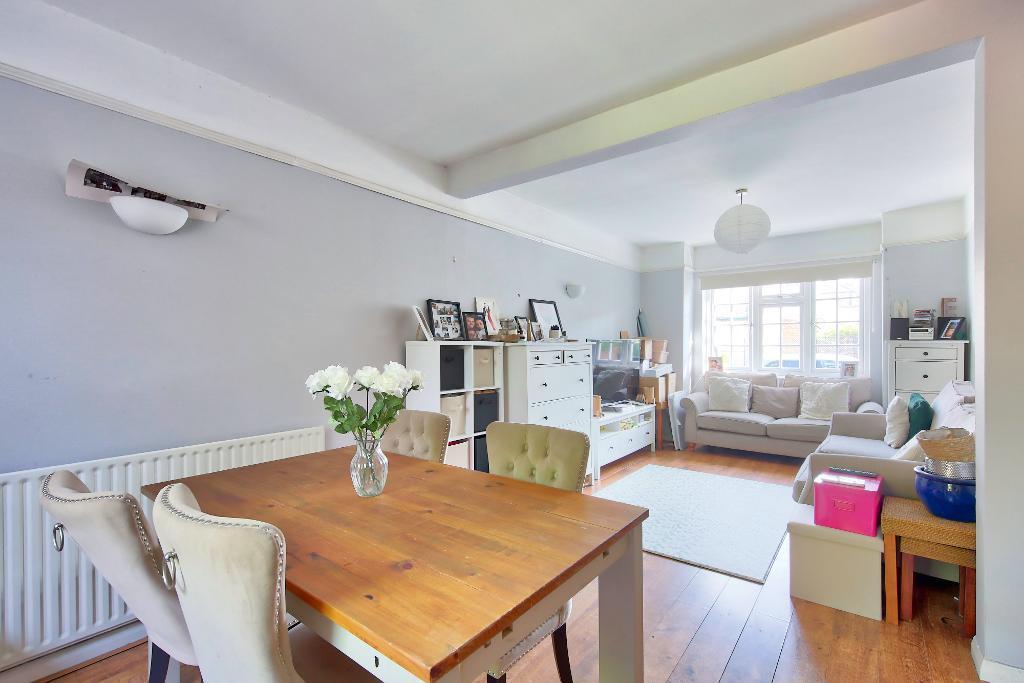 2 bed End of Terrace for rent in Wimbledon. From Tennison Property - Wimbledon