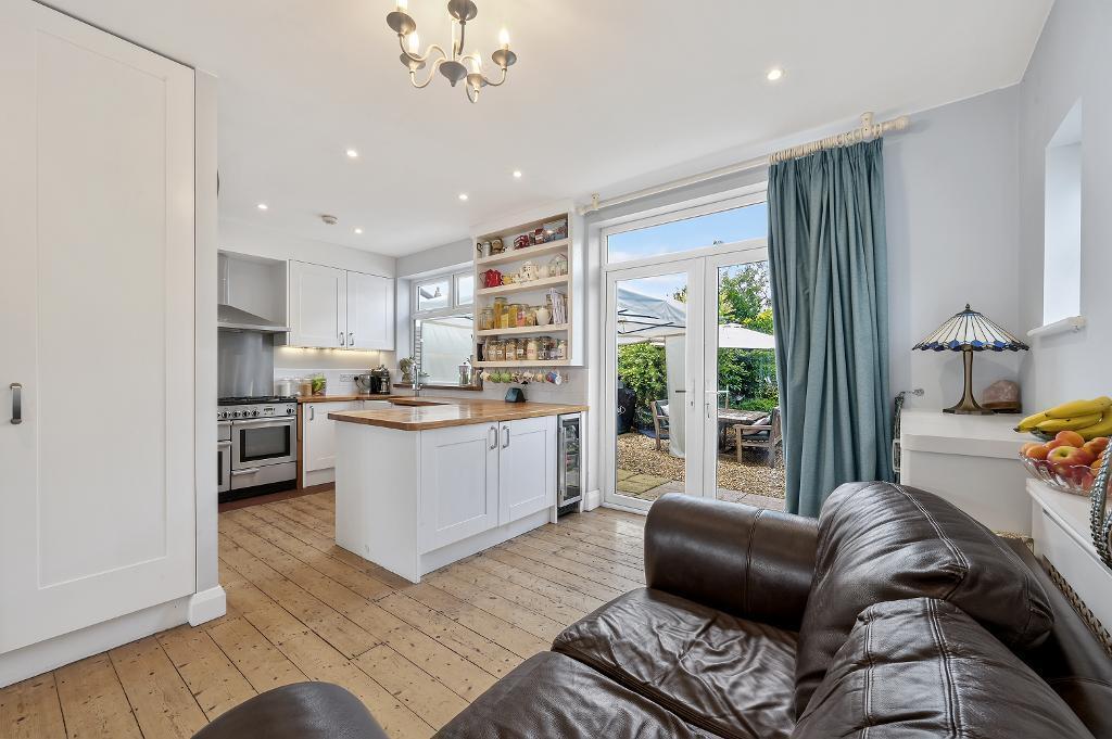 4 bed End of Terrace for rent in Wimbledon. From Tennison Property - Wimbledon
