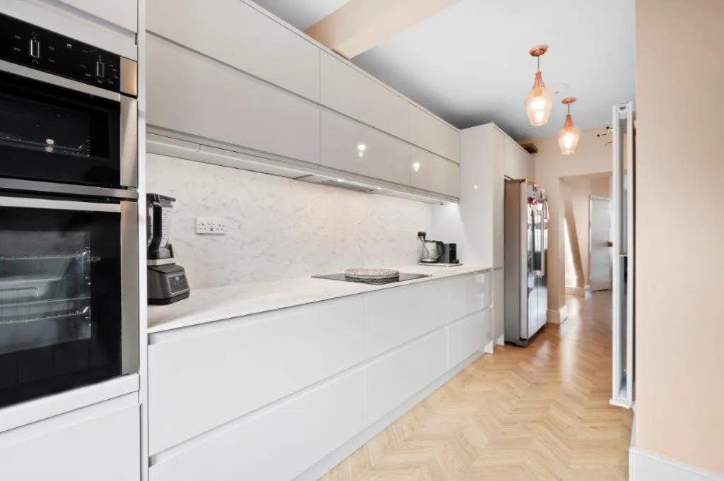 3 bed Mid Terraced House for rent in Wimbledon. From Tennison Property - Wimbledon