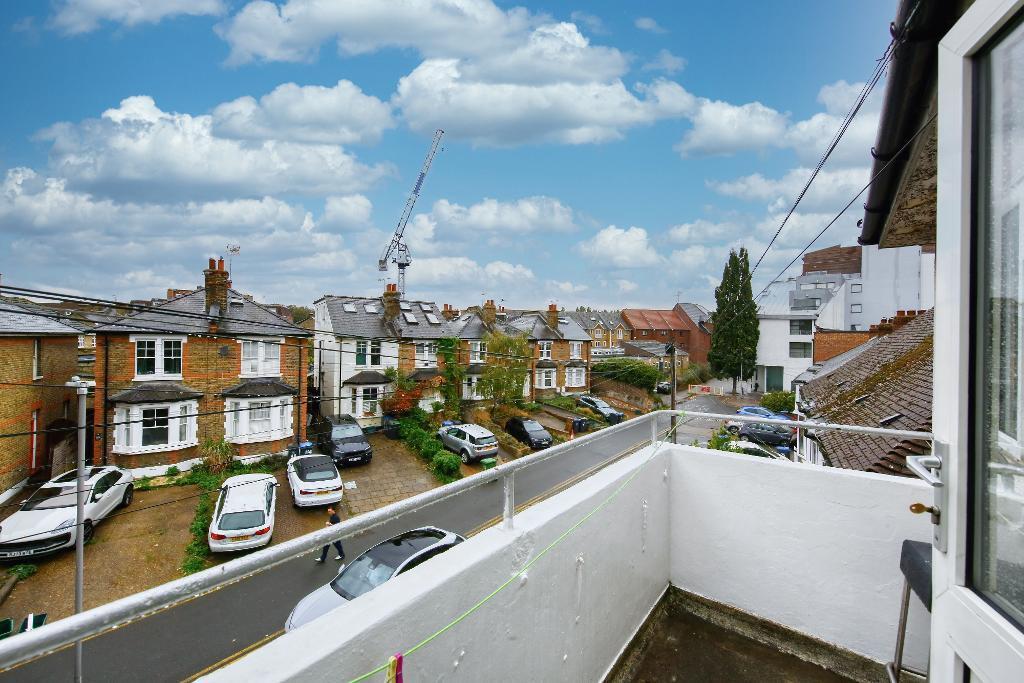 2 bed 1st Floor Flat for rent in Kingston upon Thames. From Tennison Property - Wimbledon