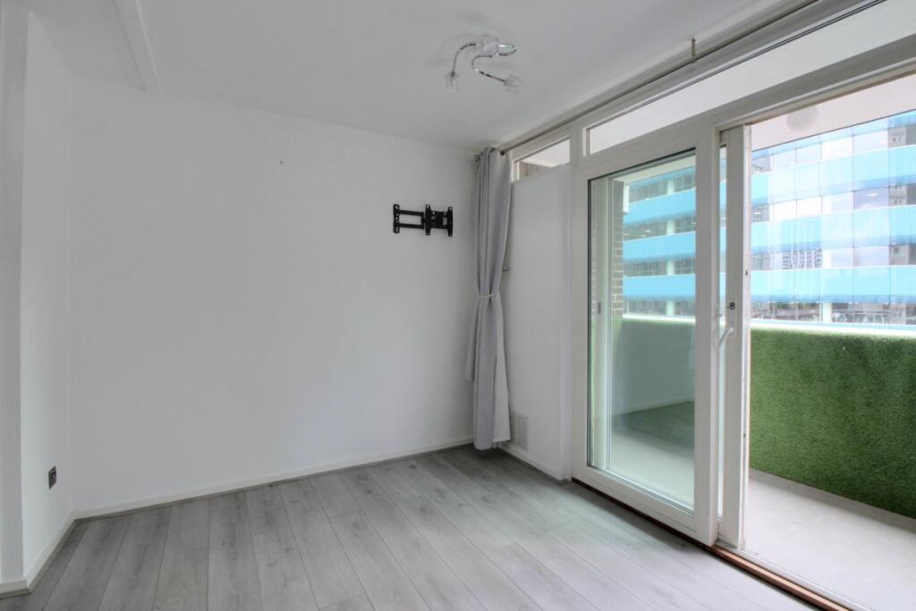 4 bed Apartment for rent in London. From THAMES LETTINGS 4 bed Apartment for rent in London. From THAMES LETTINGS