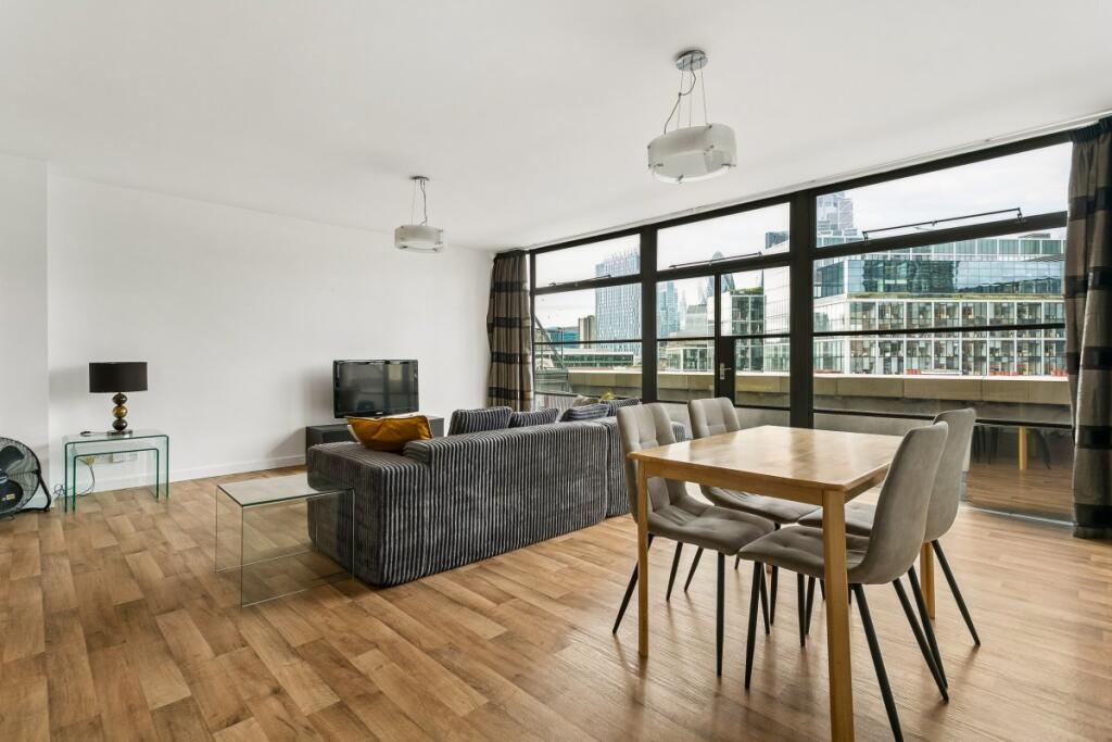 2 bed Apartment for rent in Stepney. From THAMES LETTINGS