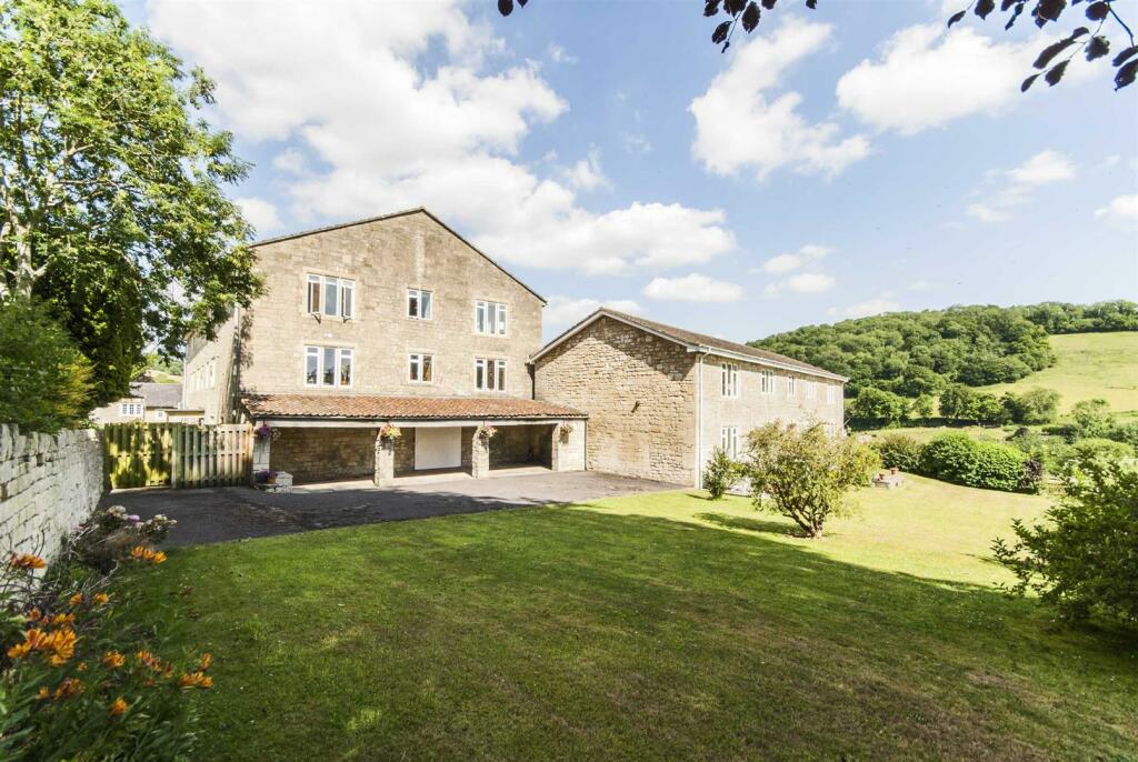 2 bed Apartment for rent in Monkton Combe. From The Apartment Company