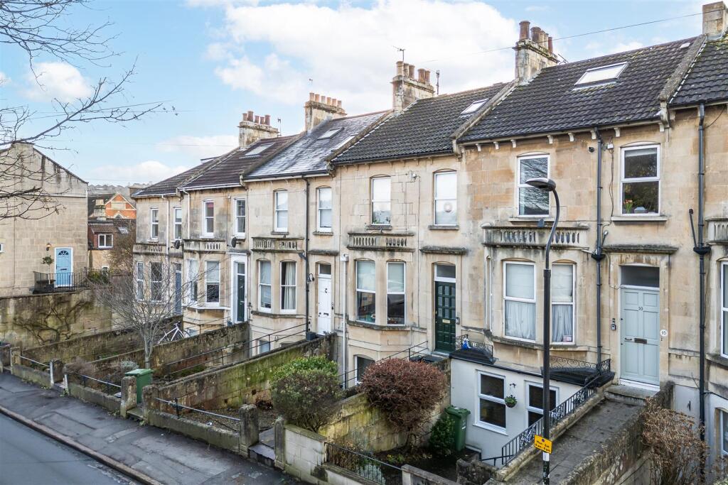 2 bed Apartment for rent in Kelston. From The Apartment Company - Bath