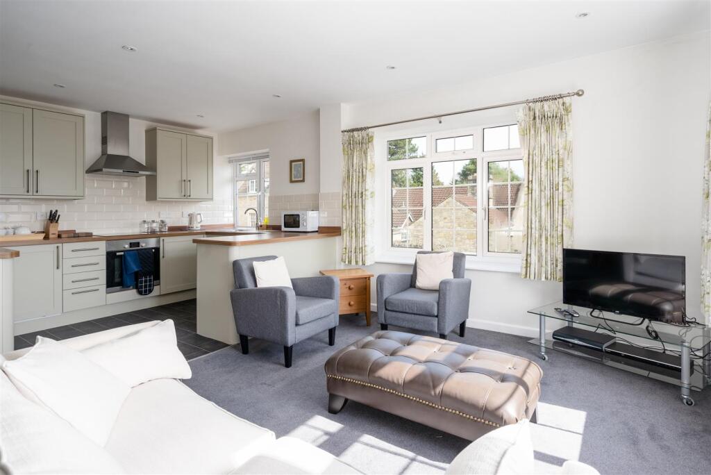 2 bed Apartment for rent in Bath. From The Apartment Company - Bath