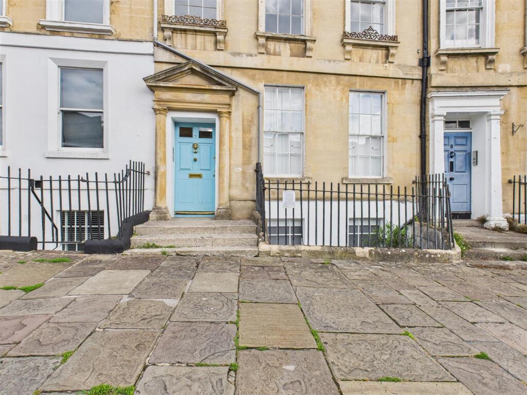 2 bed Apartment for rent in Bath. From The Apartment Company - Bath