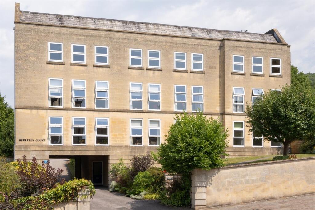 2 bed Apartment for rent in Bath. From The Apartment Company - Bath