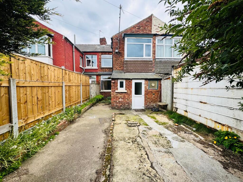 3 bed Mid Terraced House for rent in Redcar. From Kings Estate Agents - Redcar