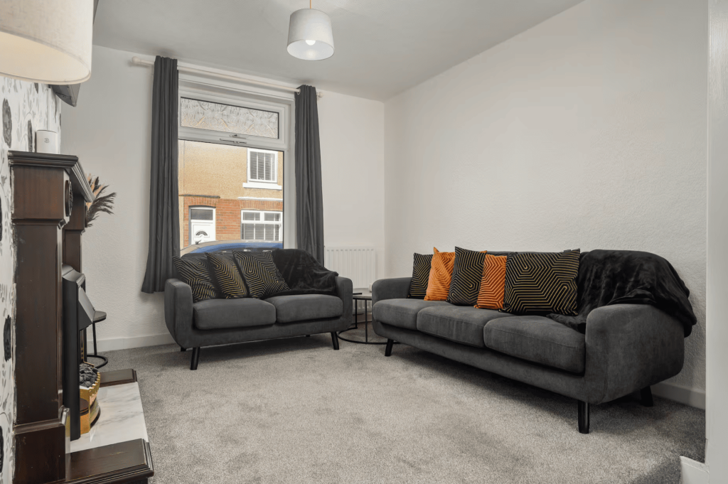 2 bed Mid Terraced House for rent in Redcar. From Kings Estate Agents - Redcar