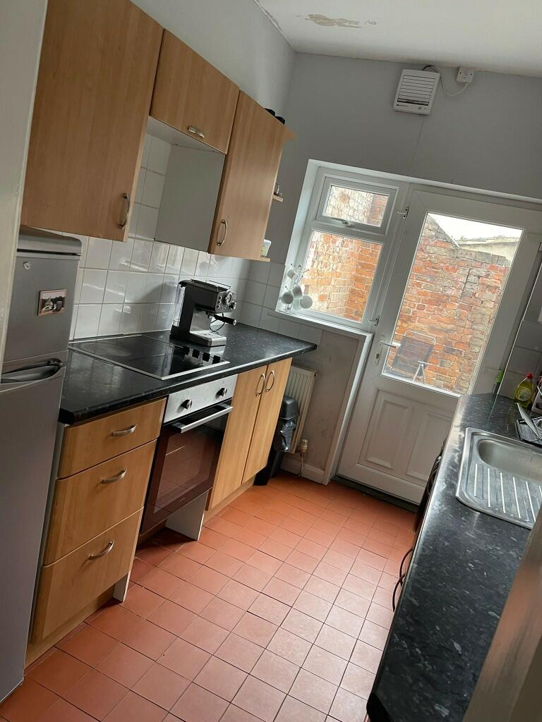 4 bed Mid Terraced House for rent in Redcar. From Kings Estate Agents - Redcar