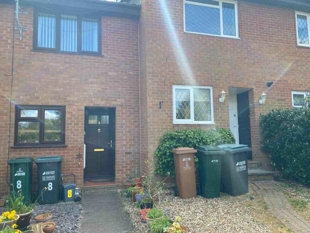 2 bed Mid Terraced House for rent in Watford. From The Home Management Company