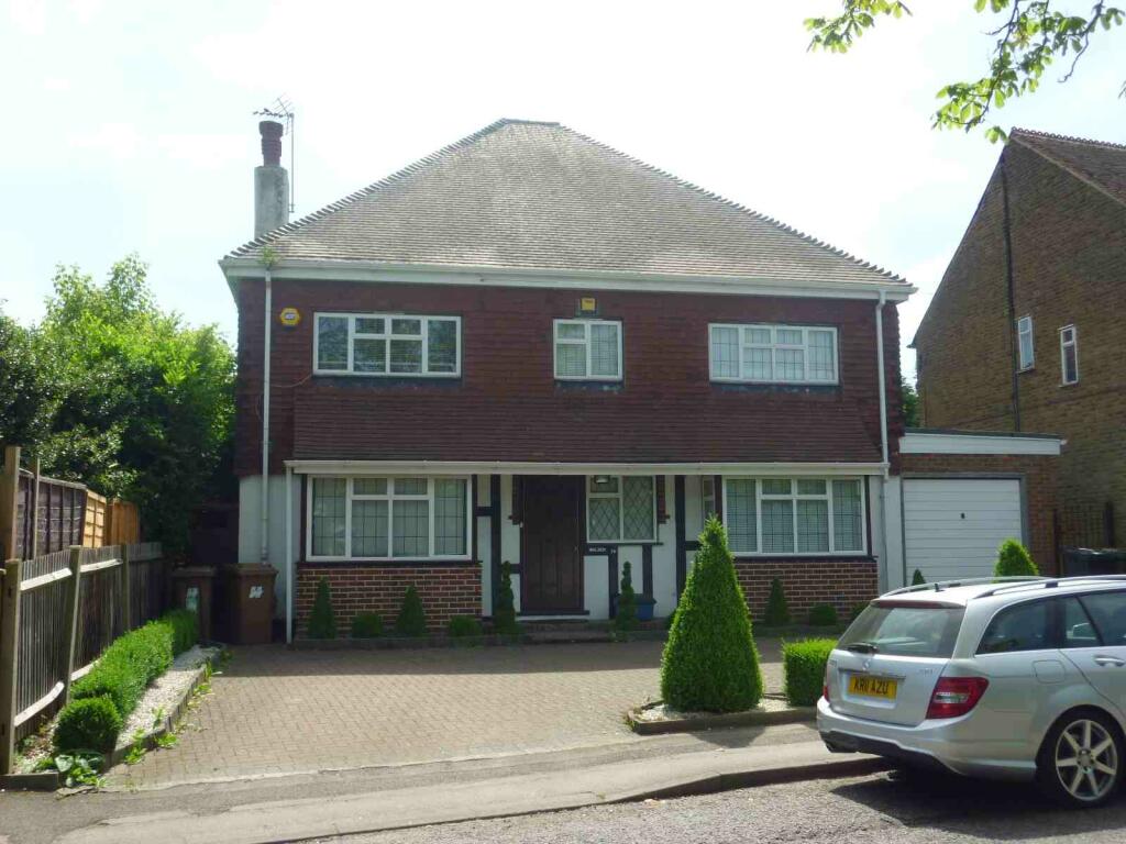 6 bed Detached House for rent in Bushey. From The Home Management Company
