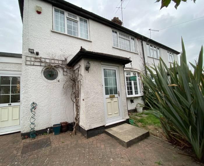 3 bed Semi Detached for rent in Bushey. From Home Management Ltd - Bushey 3 bed Semi Detached for rent in Bushey. From Home Management Ltd - Bushey