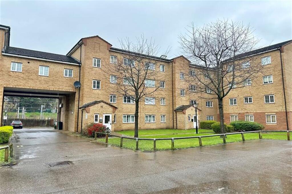 2 bed Apartment for rent in Romford. From Kings Property - Braintree
