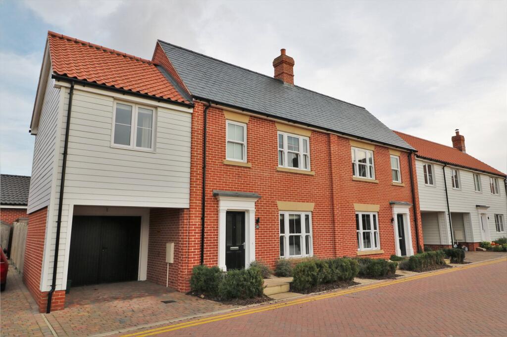 3 bed Semi Detached for rent in Lawford. From Kingsleigh Residential - Dedham 3 bed Semi Detached for rent in Lawford. From Kingsleigh Residential - Dedham