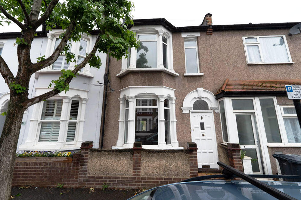 2 bed Mid Terraced House for rent in Wanstead. From Theydons - East London - Sales