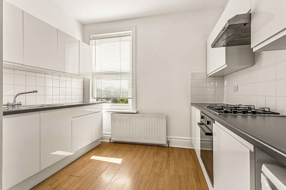 1 bed 1st Floor Flat for rent in Wanstead. From Theydons - East London - Sales 1 bed 1st Floor Flat for rent in Wanstead. From Theydons - East London - Sales