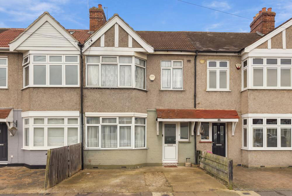 3 bed Mid Terraced House for rent in Ilford. From Theydons - East London - Sales 3 bed Mid Terraced House for rent in Ilford. From Theydons - East London - Sales