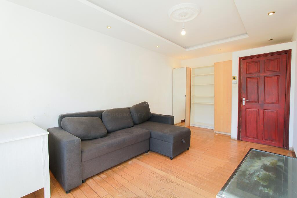 3 bed 1st Floor Flat for rent in London. From Top Move Estate Agents LTD 
