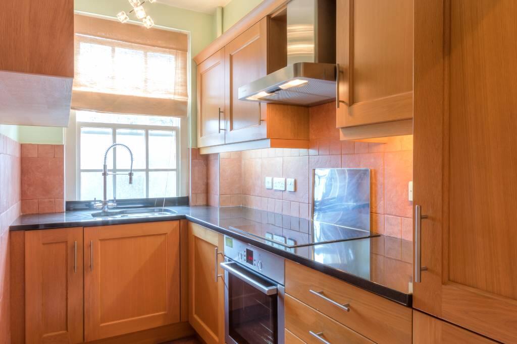 1 bed 1st Floor Flat for rent in Hampstead. From Naylius McKenzie - Belsize Park