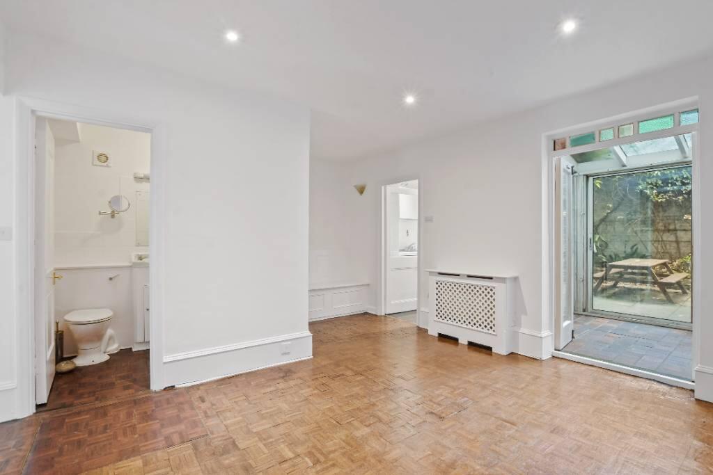 2 bed 1st Floor Flat for rent in Camden Town. From Naylius McKenzie - Belsize Park 2 bed 1st Floor Flat for rent in Camden Town. From Naylius McKenzie - Belsize Park