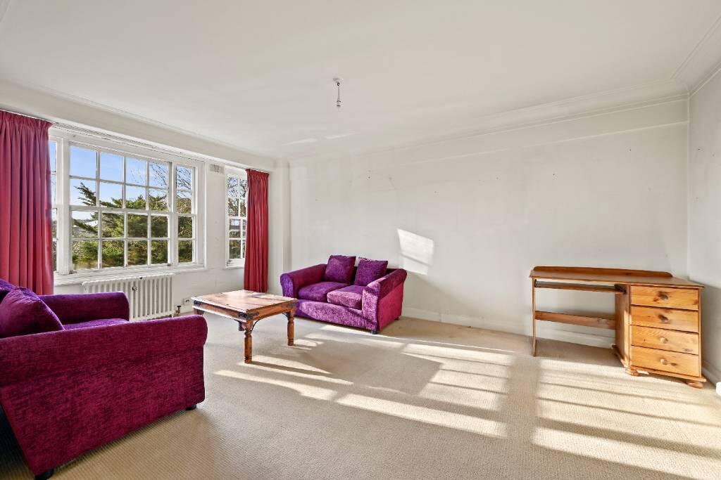 1 bed 1st Floor Flat for rent in Hampstead. From Naylius McKenzie - Belsize Park