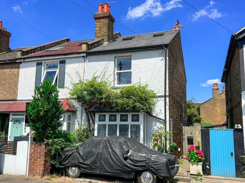 2 bed Apartment for rent in West Molesey. From Tudor & Co - Surrey