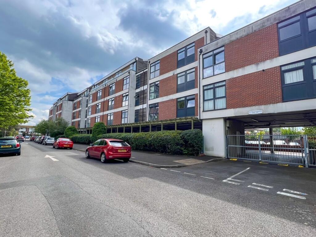 2 bed Apartment for rent in West Molesey. From Tudor & Co - Surrey