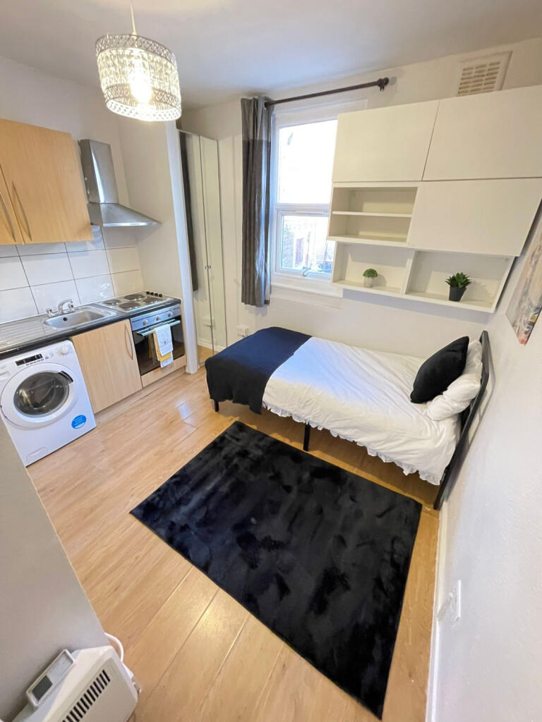 4 bed Studio for rent in Tottenham. From Upper Class Estates