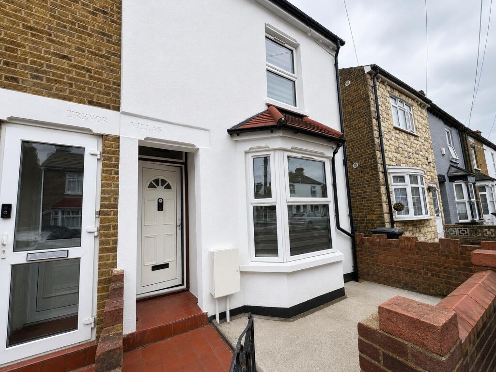 3 bed Mid Terraced House for rent in Waltham Cross. From Upper Class Estates
