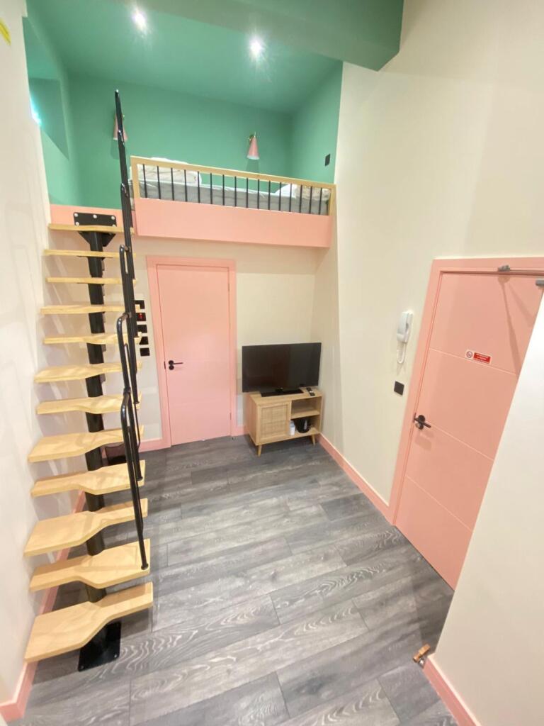 4 bed Studio for rent in Stoke Newington. From Upper Class Estates