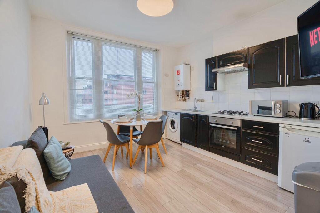 1 bed 1st Floor Flat for rent in Islington. From Upper Class Estates 1 bed 1st Floor Flat for rent in Islington. From Upper Class Estates
