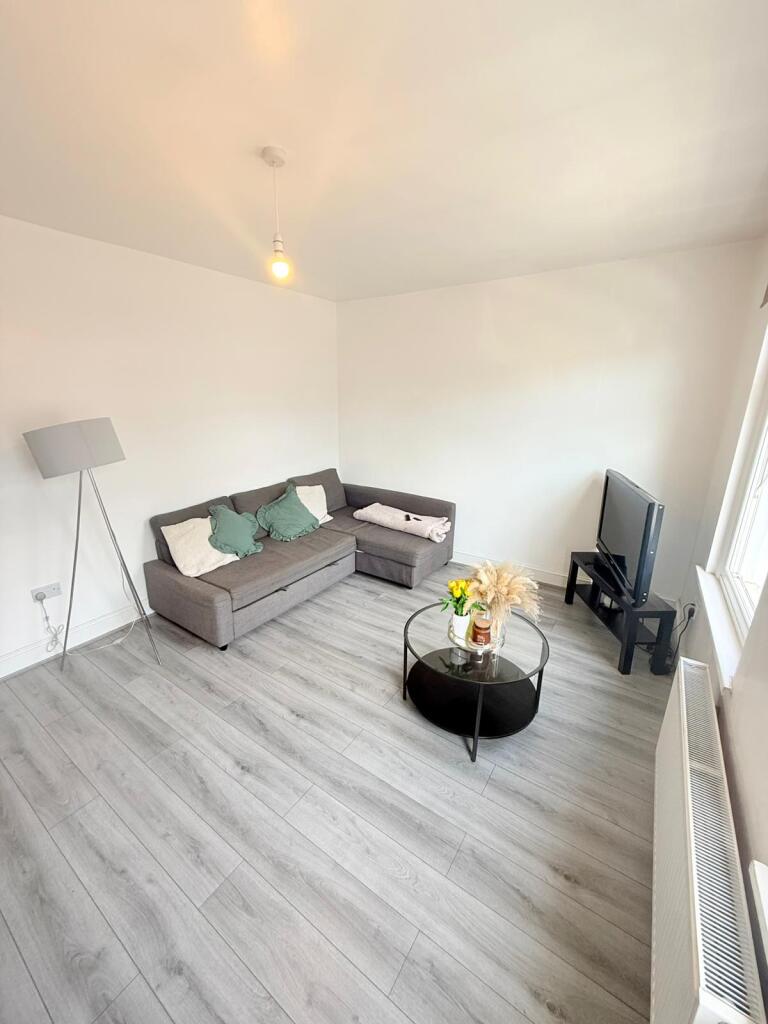 4 bed Mid Terraced House for rent in Tottenham. From Upper Class Estates