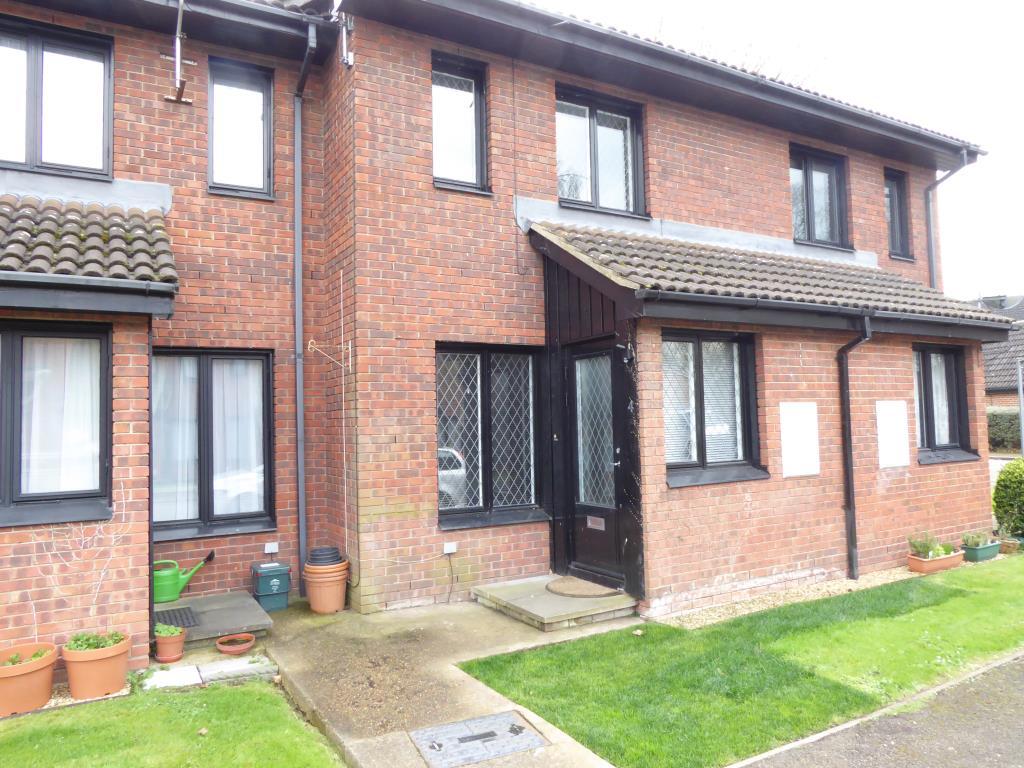 1 bed Mid Terraced House for rent in Staines-upon-Thames. From Upstairs Downstairs 1 bed Mid Terraced House for rent in Staines-upon-Thames. From Upstairs Downstairs