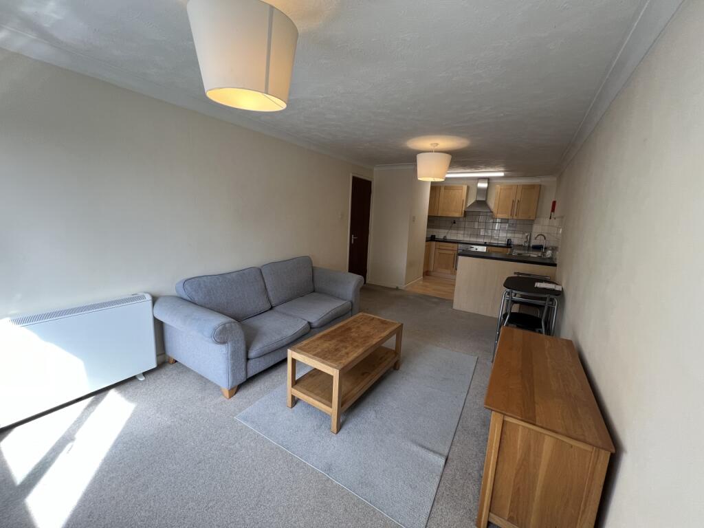 1 bed 1st Floor Flat for rent in Staines-upon-Thames. From Upstairs Downstairs