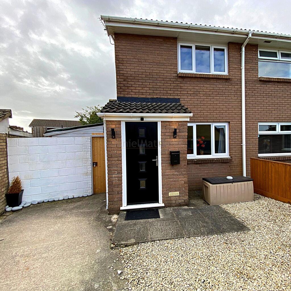 2 bed Semi Detached for rent in Bridgend. From Daniel Matthew Estate Agents - Bridgend