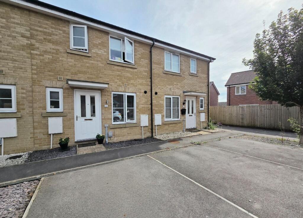 3 bed Mid Terraced House for rent in Treoes. From Daniel Matthew Estate Agents - Bridgend