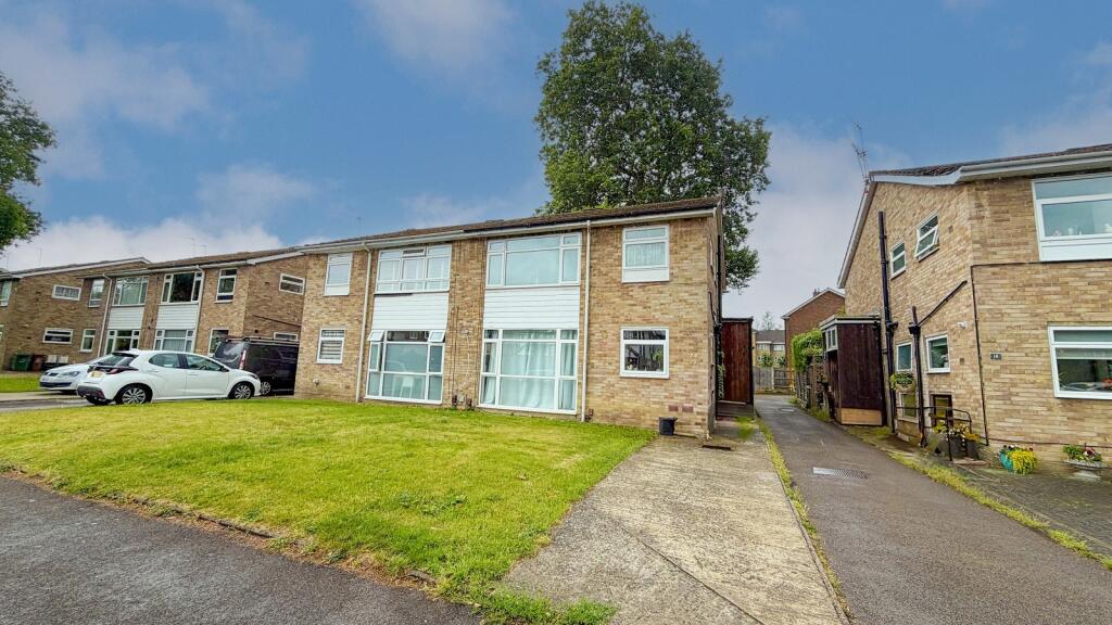 2 bed House (unspecified) for rent in Carshalton. From Ushers Estate Agents - Carshalton