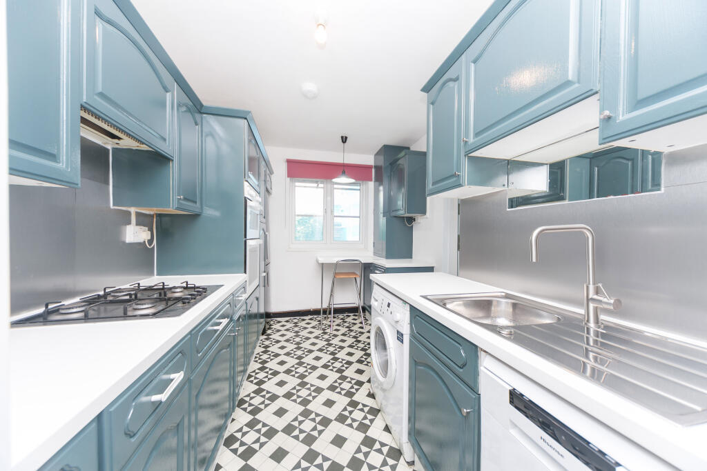 3 bed 1st Floor Flat for rent in Stoke Newington. From Utile Dulci - London