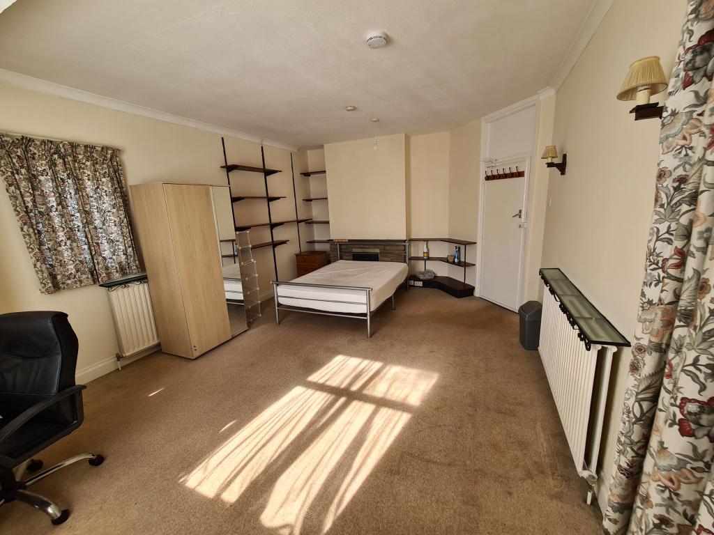 0 bed Flat Share for rent in Harrow. From Valley Estate Agents - Harrow