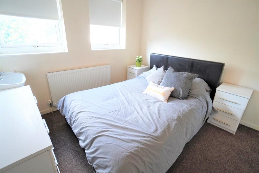 1 bed House Share for rent in Leeds. From Dwell - Headingley 1 bed House Share for rent in Leeds. From Dwell - Headingley