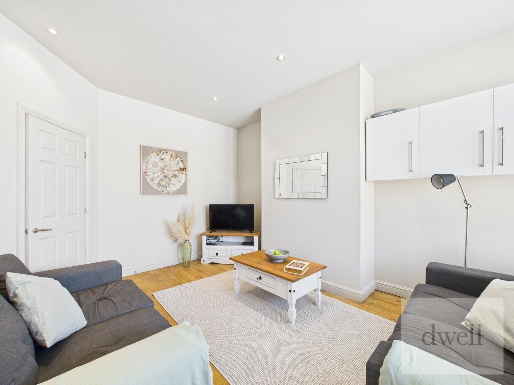 1 bed House Share for rent in Troydale. From Dwell - Headingley