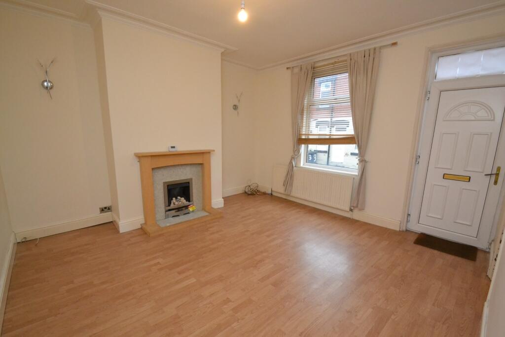 2 bed Mid Terraced House for rent in Troydale. From Dwell - Headingley