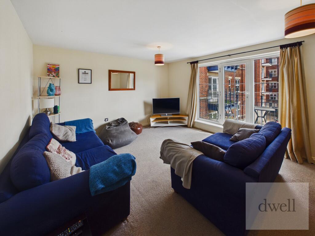 3 bed 1st Floor Flat for rent in Bramhope. From Dwell - Headingley 3 bed 1st Floor Flat for rent in Bramhope. From Dwell - Headingley
